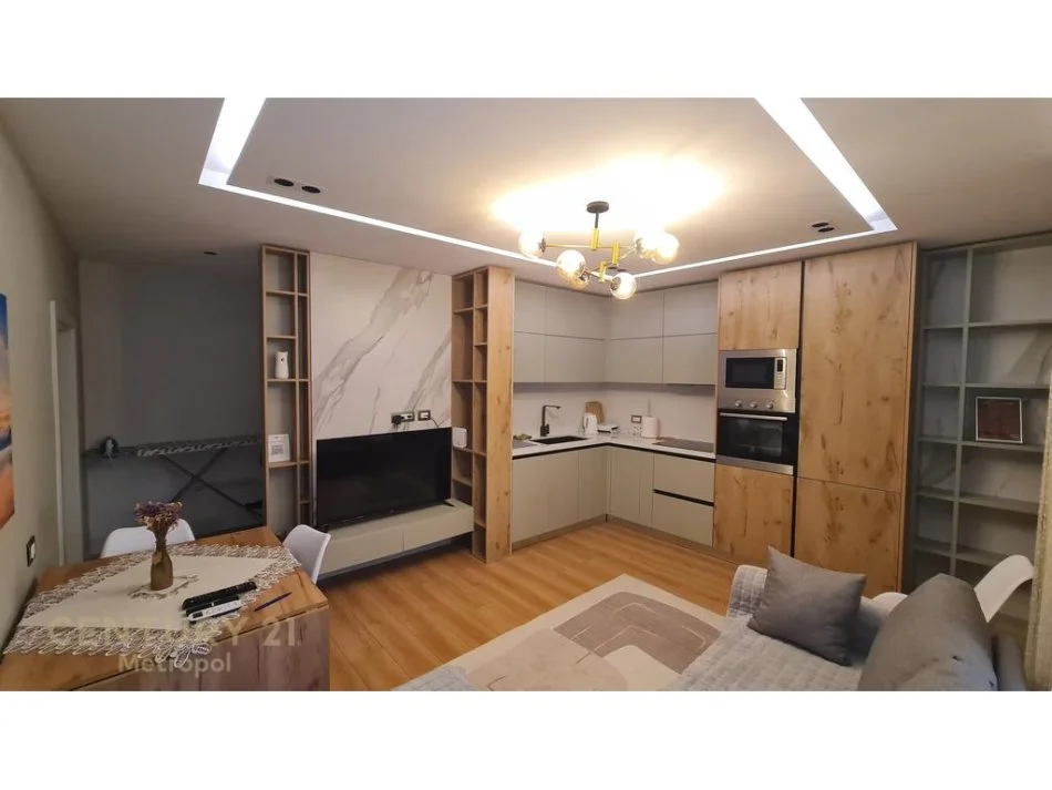 Tirane, shitet apartament 1+1+Aneks+Ballkon Kati 1, 67 m² 135.000 €