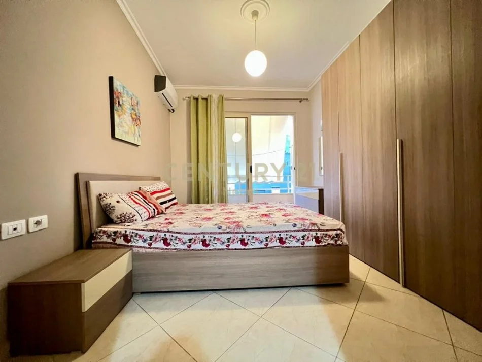 Tirane, jepet me qera apartament 1+1+Ballkon Kati 5, 67 m² 460 € (astir tek rrethi)