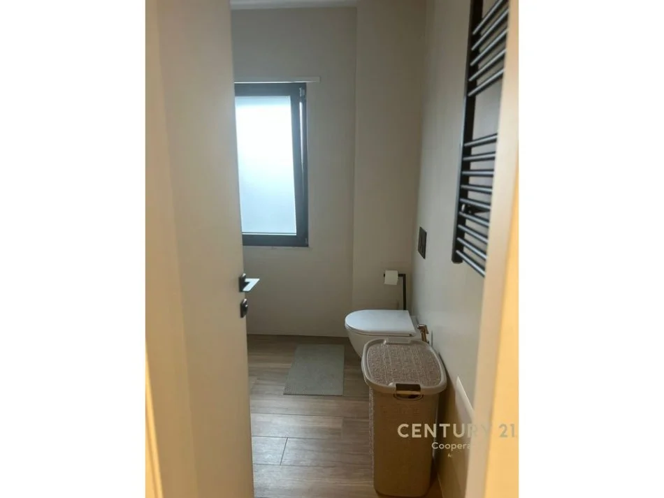 Tirane, shitet apartament 2+1 Kati 9, 103 m² 288.000 € (Fakulteti Ekonomik)