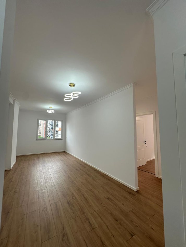 Tirane, shitet apartament 2+1 Kati 4, 86 m² 133.000 € (Rruga Aleksandri i Madh)