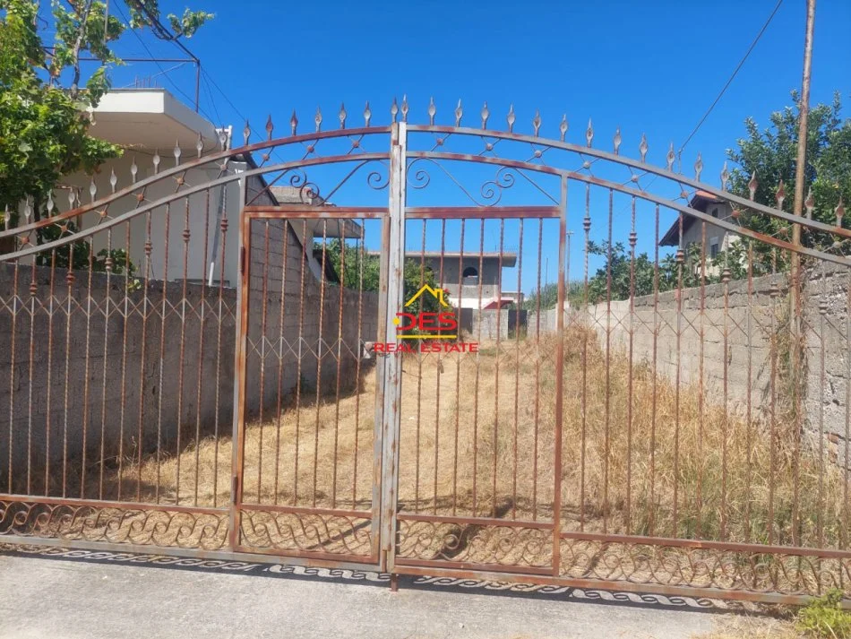 Vlore, shitet shtepi Kati 0, 175 m² 250.000 € (Çole)