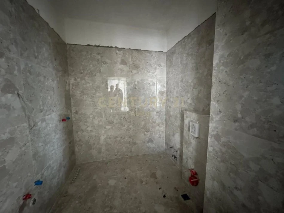 Tirane, shitet apartament 1+1 Kati 7, 57 m² 120.000 € 