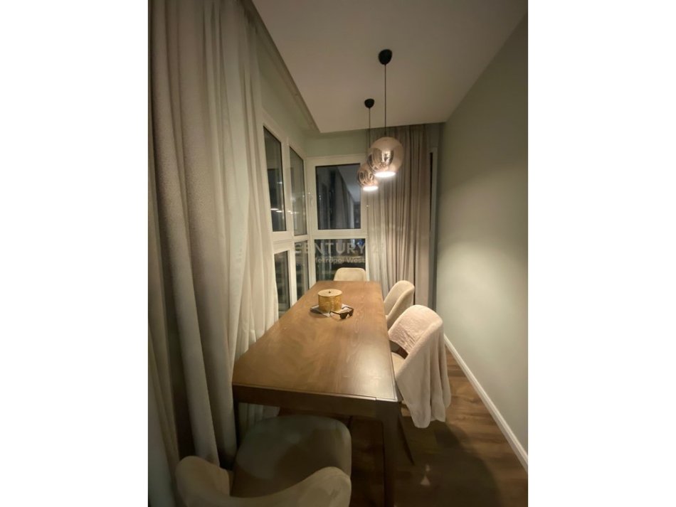 Tirane, jepet me qera apartament 3+1+Ballkon Kati 11, 114 m² 1.700 € 
