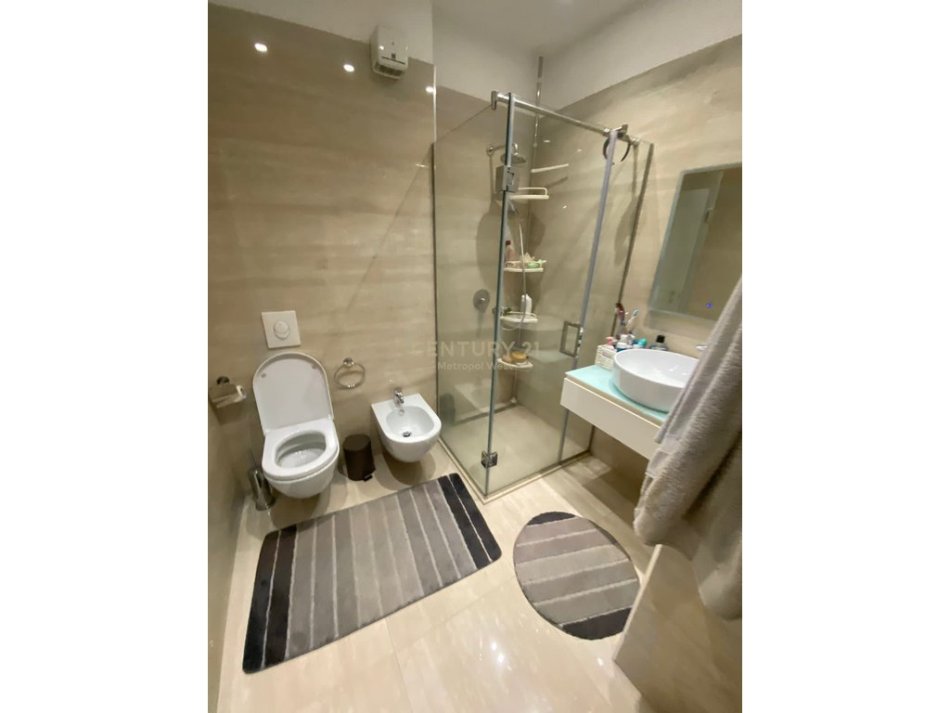 Tirane, jepet me qera apartament 3+1+Ballkon Kati 11, 114 m² 1.700 € 