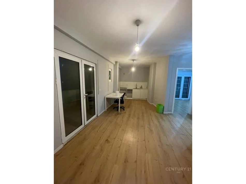 Tirane, shitet apartament 1+1 Kati 3, 90 m² 170.000 € (Myslym Shyri)