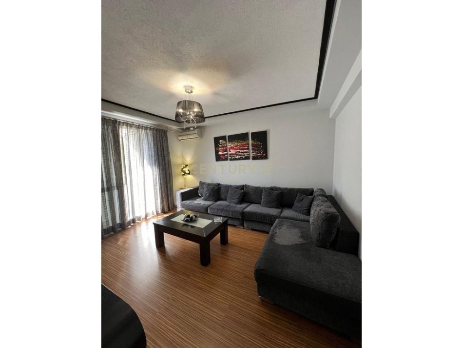 Tirane, jepet me qera apartament 1+1+Aneks+Ballkon Kati 3, 65 m² 850 € (Neom128922)