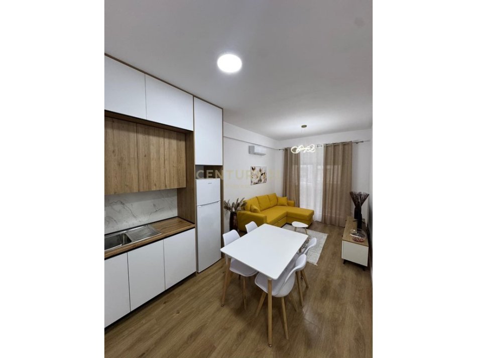 Tirane, jepet me qera apartament 1+1 Kati 0, 47 m² 475 € (Kompleksi Mangalem,Ali Demi)