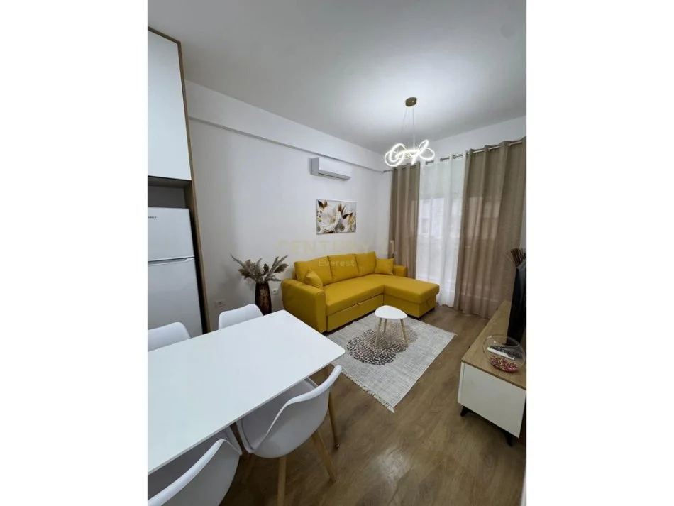 Tirane, jepet me qera apartament 1+1 Kati 0, 47 m² 475 € 