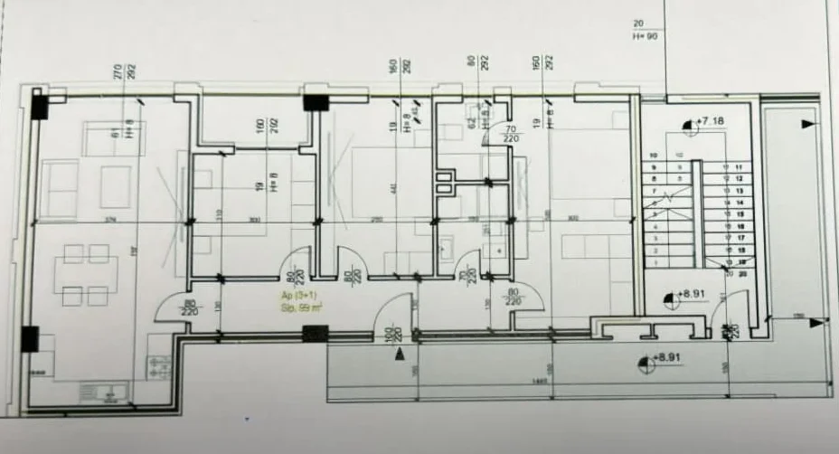 Tirane, jepet me qera ambjent biznesi Kati 2, 111 m² 1.100 € (prane Square 21)