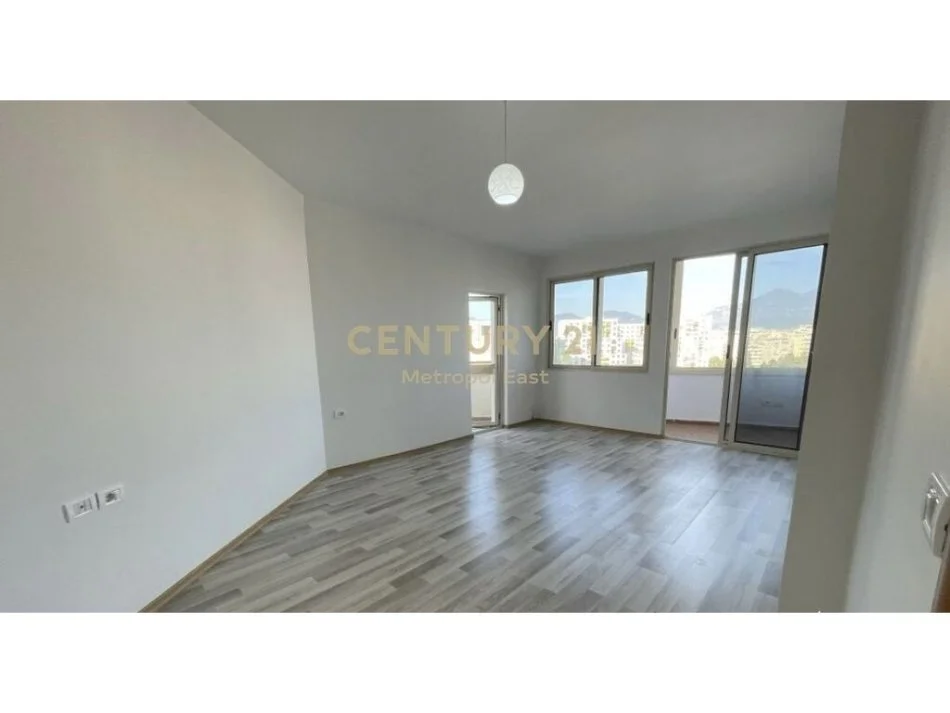Tirane, shitet apartament , 110 m² 132.000 € 