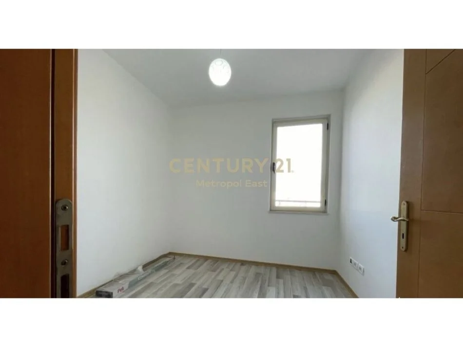 Tirane, shitet apartament , 110 m² 132.000 € 