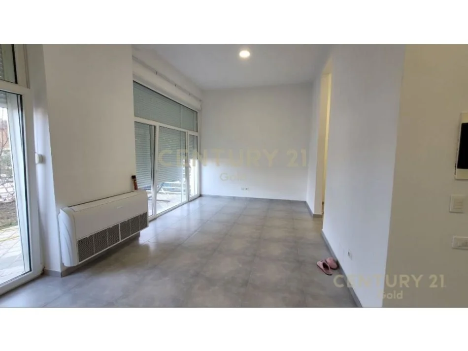 Tirane, shitet apartament 3 Katshe Kati 3, 300 m² 