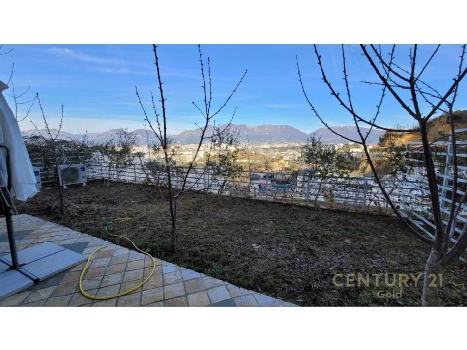 Tirane, shitet apartament 3 Katshe Kati 3, 300 m² 
