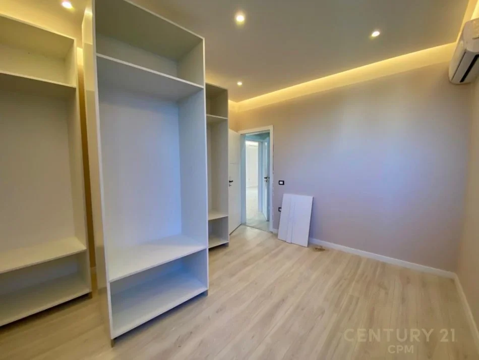 Tirane, shitet 2+1 Kati 2, 106 m² 165.000 € (Rruga Vangjel Argjiri)