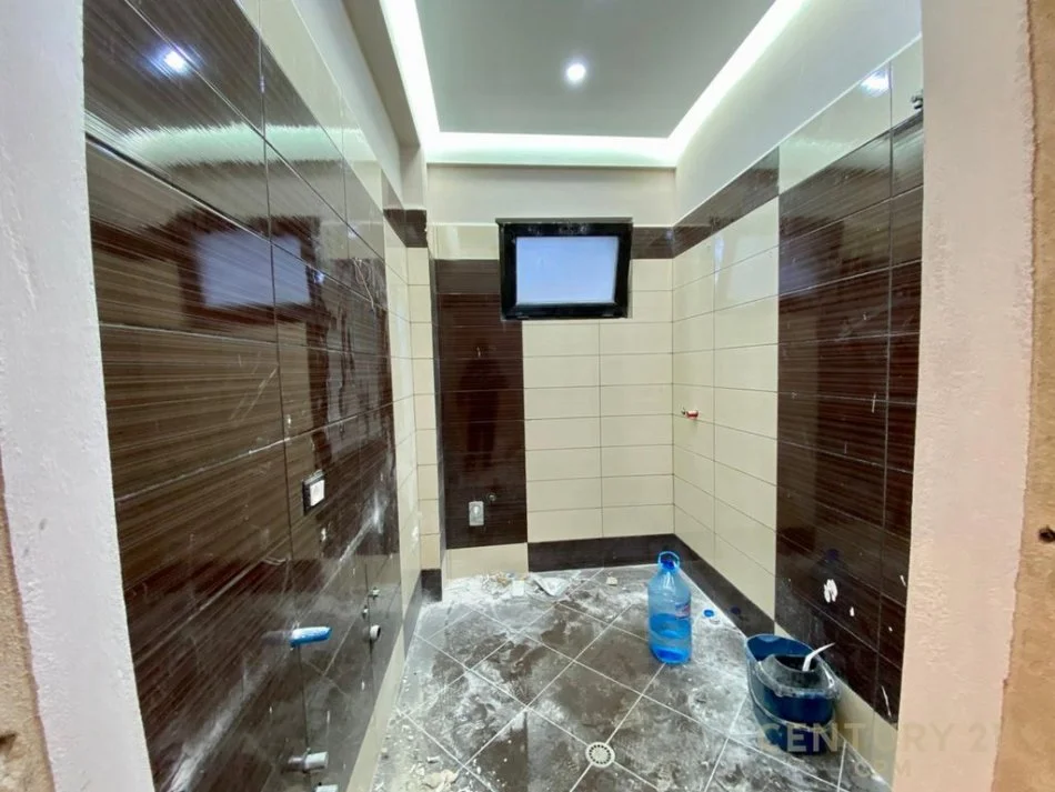 Tirane, shitet 2+1 Kati 2, 106 m² 165.000 € (Rruga Vangjel Argjiri)