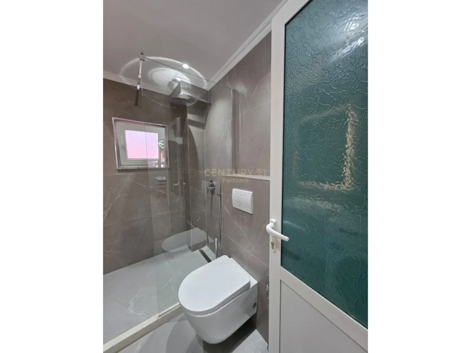 Tirane, shitet apartament 1+1 Kati 3, 54 m² 122.000 € 