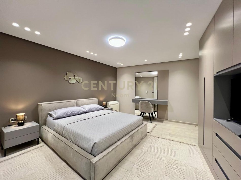 Tirane, jepet me qera apartament 2+1+Aneks+Ballkon Kati 2, 75 m² 850 € (Neom129082)