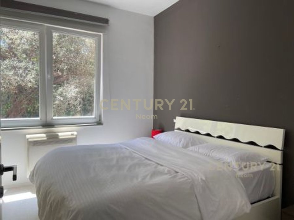 Tirane, jepet me qera apartament 1+1+Aneks+Ballkon Kati 3, 80 m² 600 € (Neom129101)