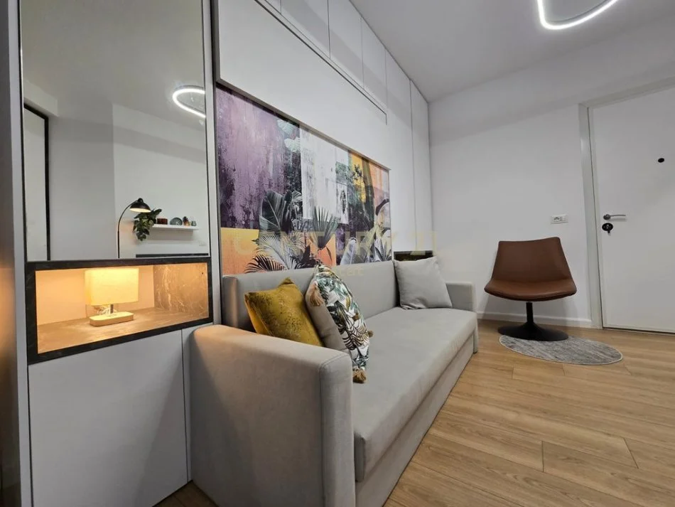 Tirane, shitet apartament 1+1 Kati 4, 35 m² 83.000 € (Komuna e Parisit)