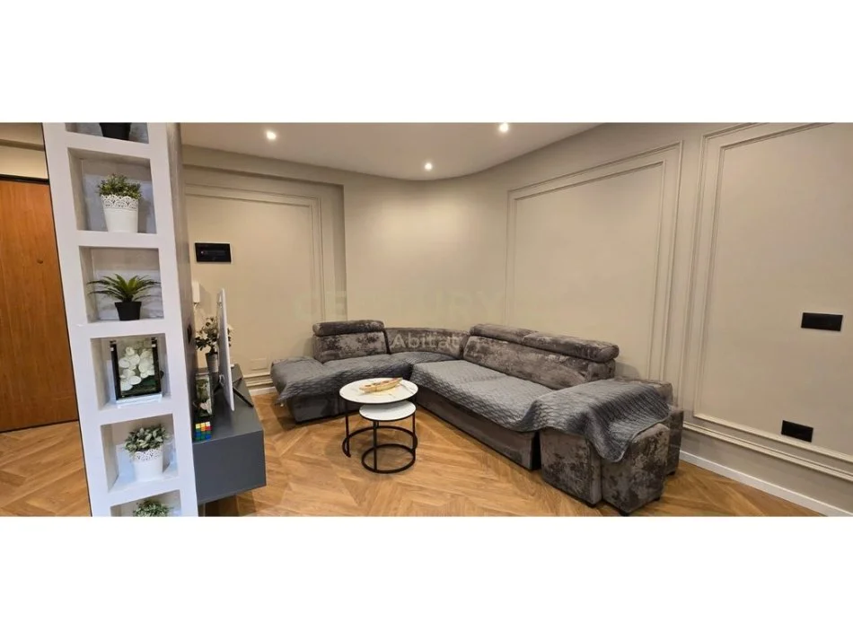 Tirane, shitet apartament 1+1+Ballkon Kati 1, 72 m² 170.000 € 