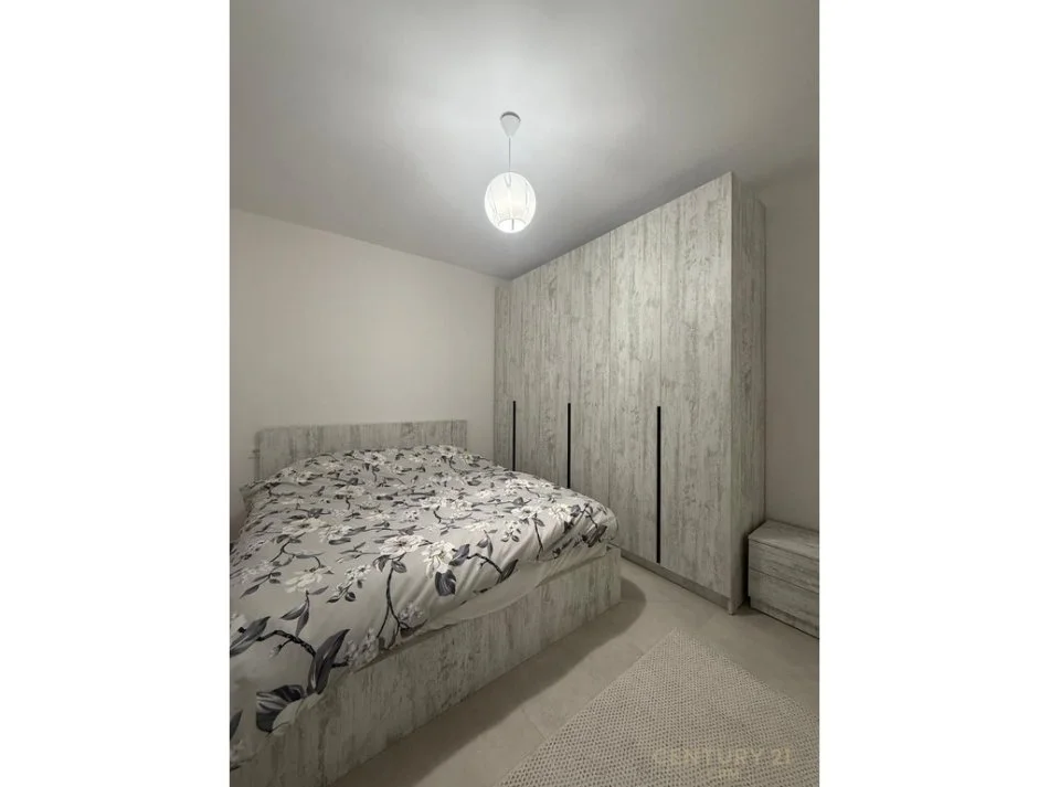 Tirane, jepet me qera apartament 2+1+Ballkon Kati 2, 52 m² 700 € (selvia shkolla siri kodra)