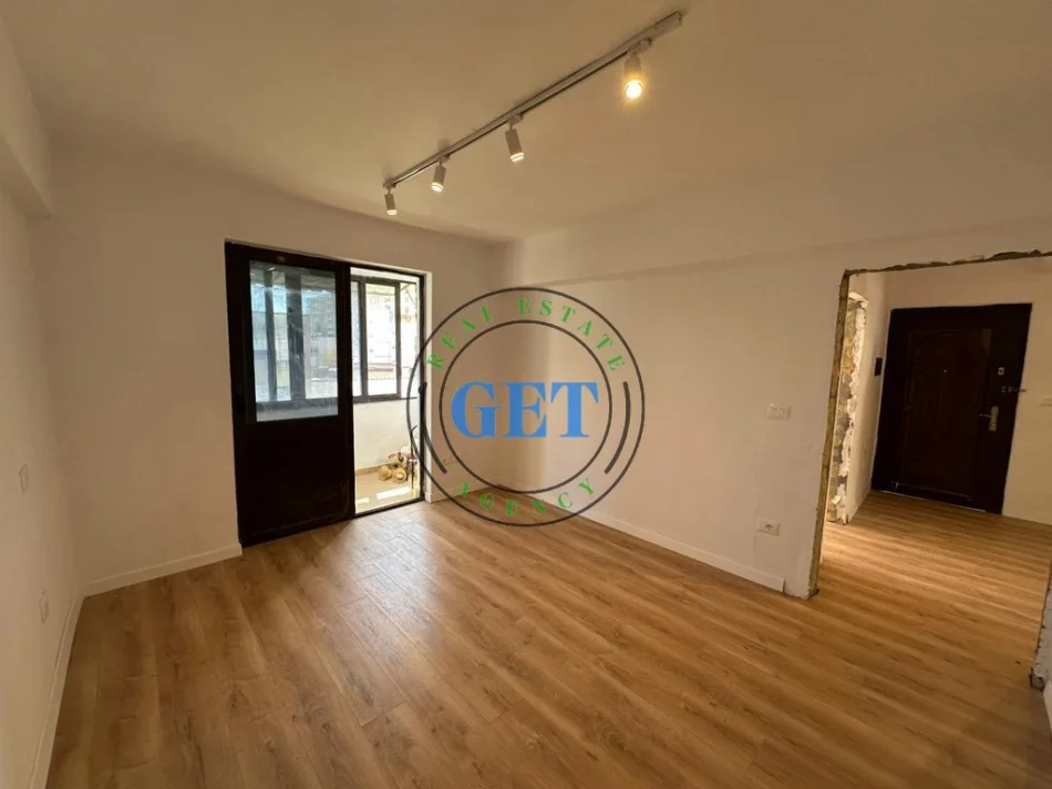 Durres, shitet apartament 2+1 Kati 5, 90 m² 103.000 € (Ish Rajoni)