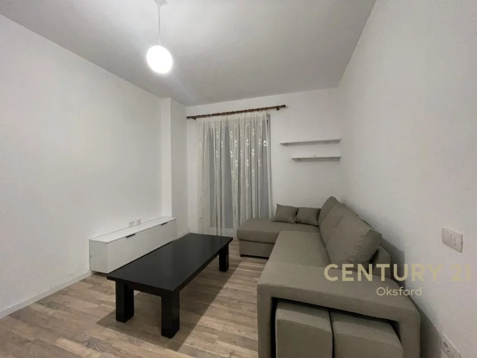 Tirane, jepet me qera apartament 1+1 Kati 3, 47 m² 350 € (kashar)