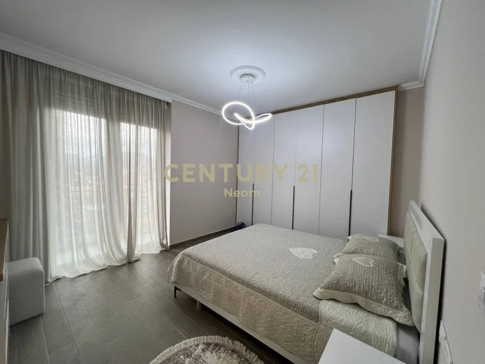Tirane, shitet apartament 2+1+Aneks+Ballkon Kati 7, 110 m² (Neom129325)