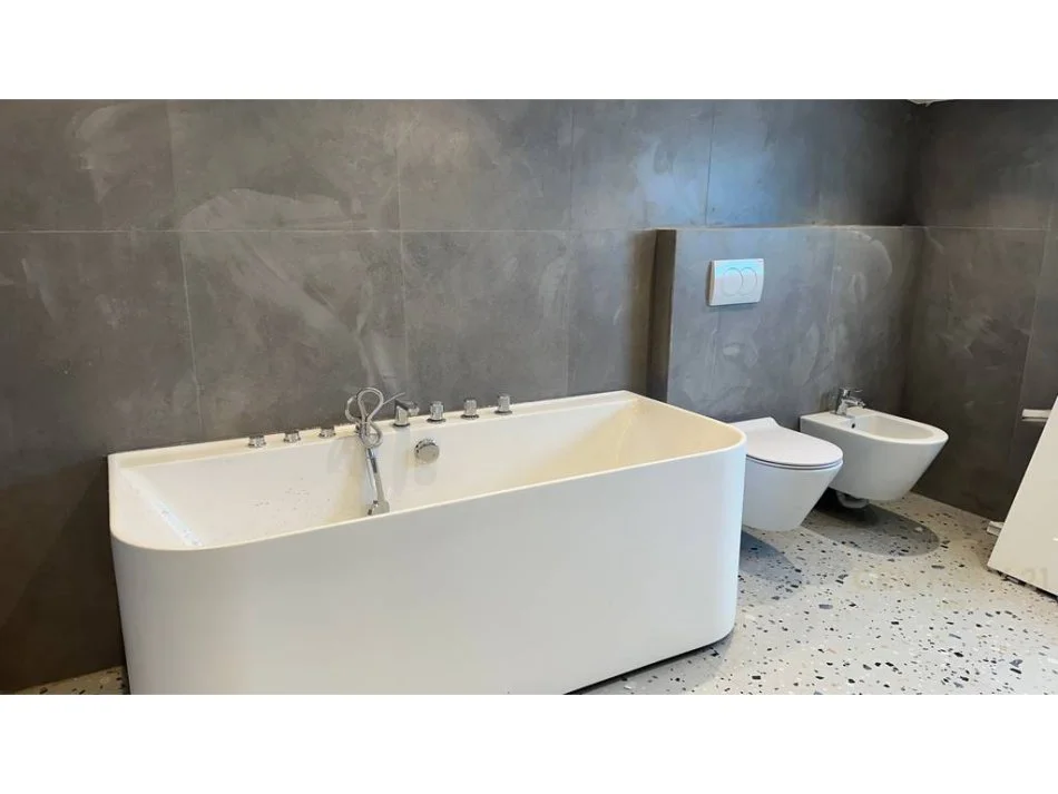 Tirane, shitet apartament duplex 2+1+Ballkon Kati 13, 215 m² (Shallvare)