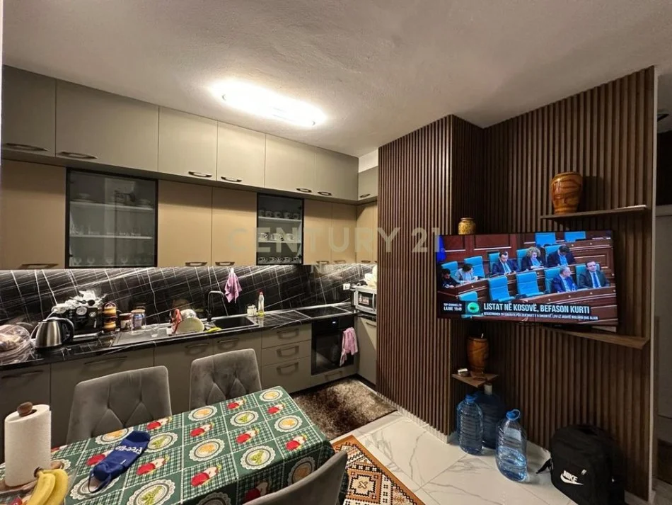 Tirane, shitet apartament 2+1+Ballkon Kati 2, 75 m² 150.000 € (Neom129329)