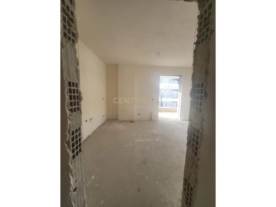 Tirane, shitet apartament 1+1+Ballkon Kati 5, 78 m² 91.000 € (Neom125271)