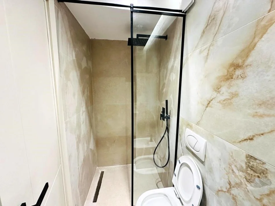 Tirane, shitet apartament 1+1 Kati 3, 48 m² 128.000 € (21 dhjetori)