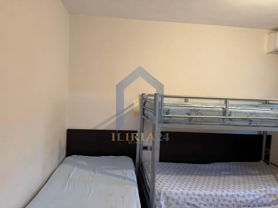 Tirane, jap me qera apartament 1+1+Ballkon Kati 5, 64 m² 400 € (Apartament 1+1 me qira ne "Kinostudio")