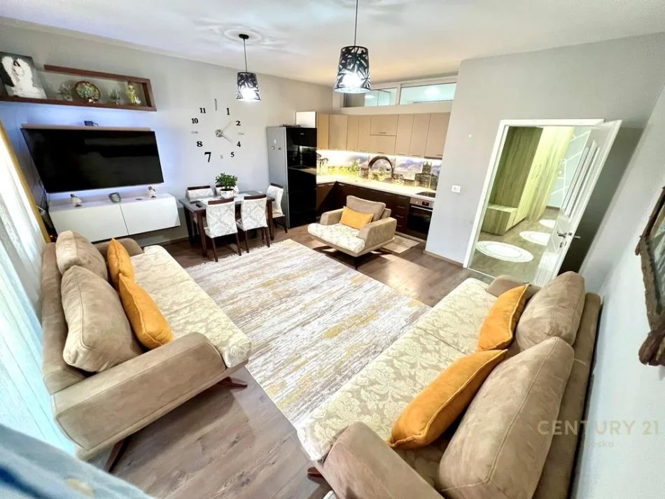 Tirane, shitet apartament Kati 6, 100 m² 170.000 € 