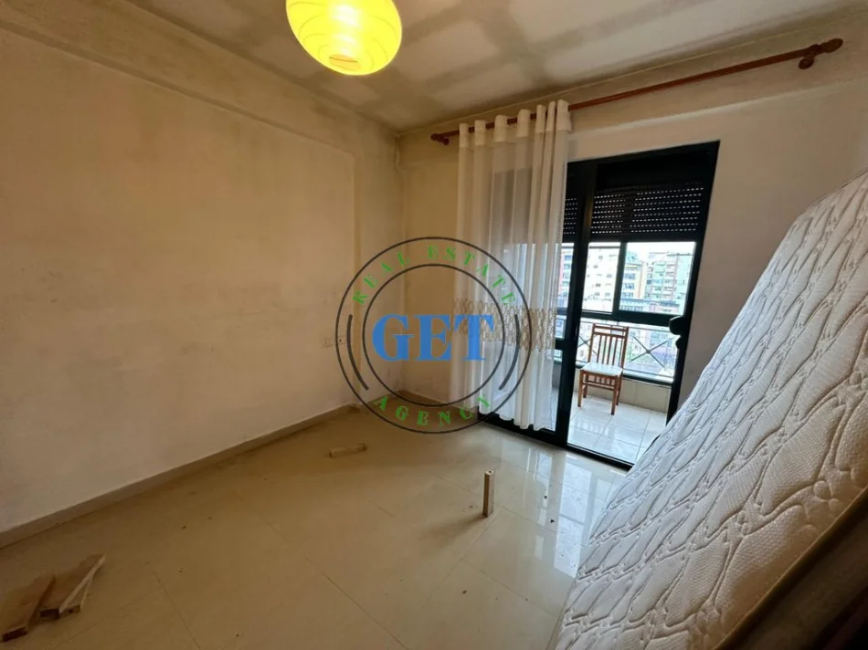 Durres, shitet apartament 3+1 Kati 6, 120 m² 140.000 € (Ish Rajoni I Policise)