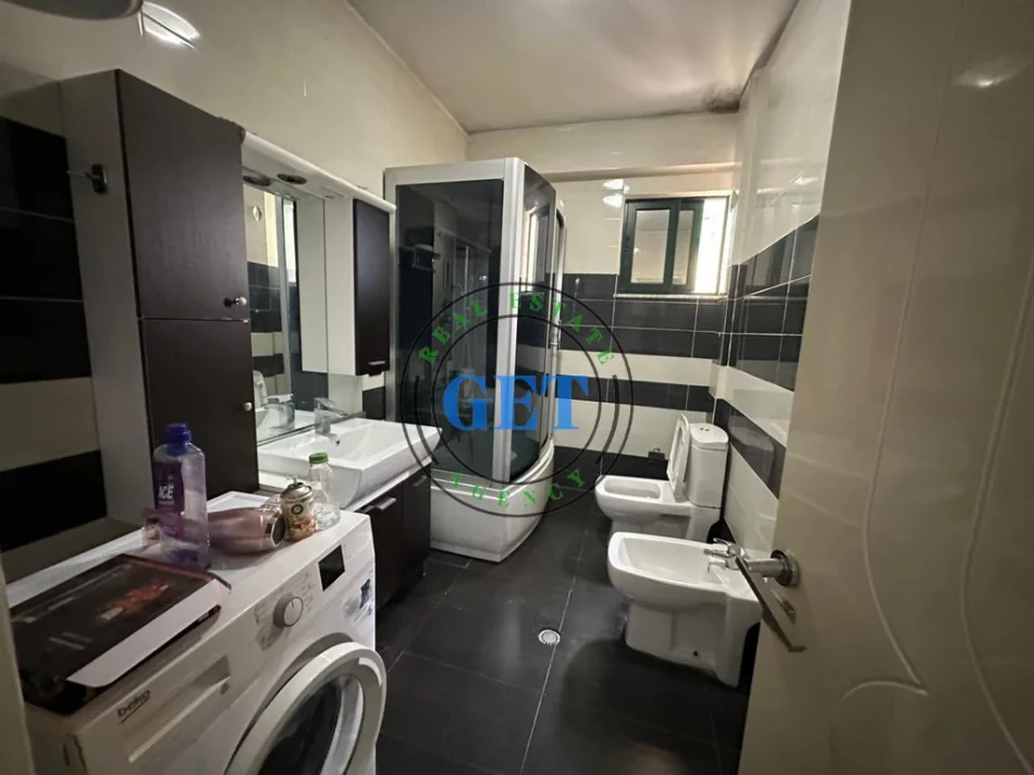 Durres, shitet apartament 3+1 Kati 6, 120 m² 140.000 € (Ish Rajoni I Policise)