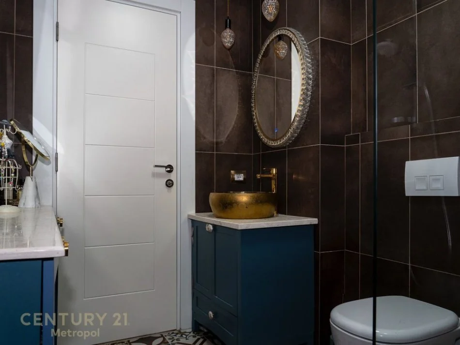 Tirane, shes apartament 2+1 Kati 3, 109 m² 245.000 € (Kopshti Botanik)