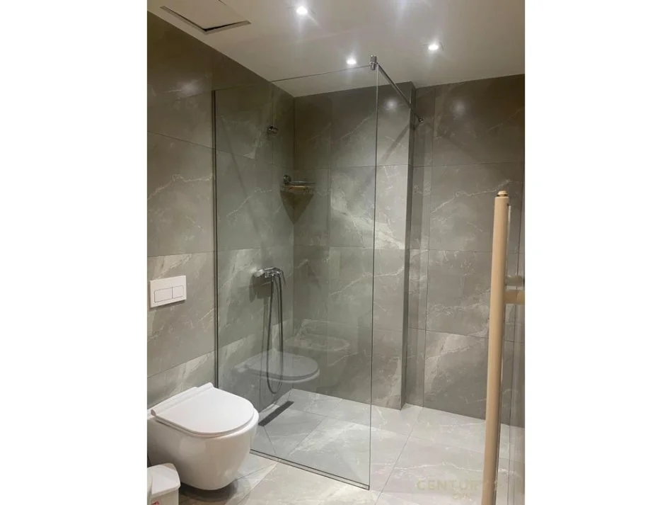 Tirane, shes apartament 3+1 Kati 7, 157 m² 720.000 € (Rruga e Kosovareve)