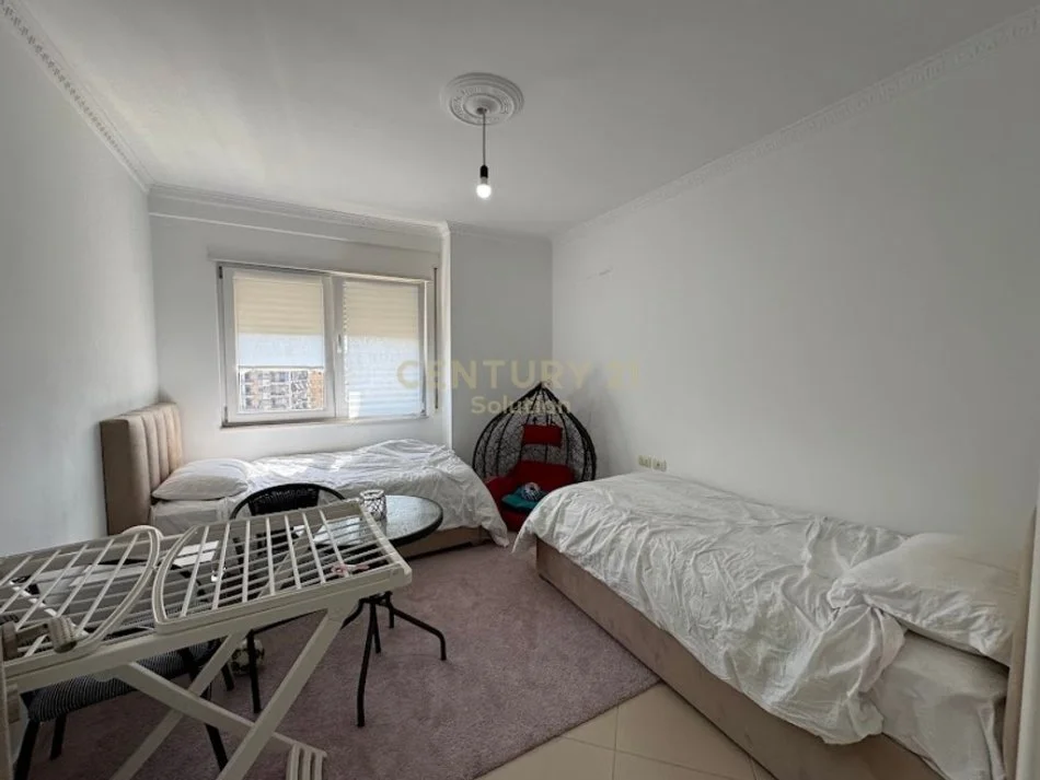 Tirane, jepet me qera apartament 2+1+Ballkon Kati 6, 115 m² 550 € (unaza e madhe laprake)