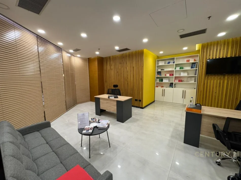 Tirane, shitet Kati 4, 40 m² 162.000 € (Rruga e Elbasanit)