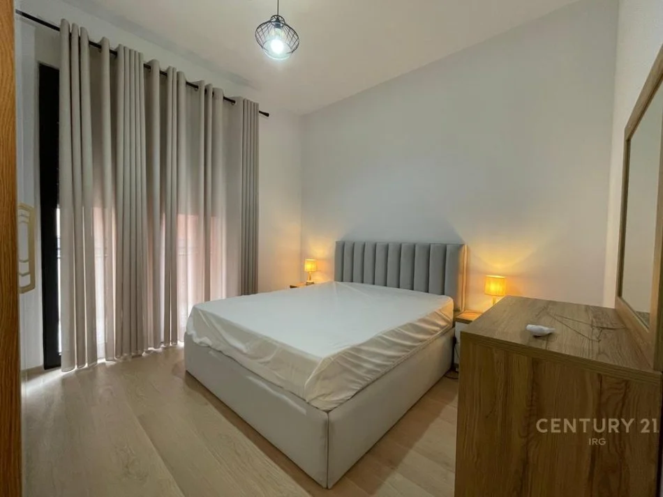 Tirane, jepet me qera apartament 1+1+Ballkon Kati 2, 72 m² 800 € (Delijorgji)