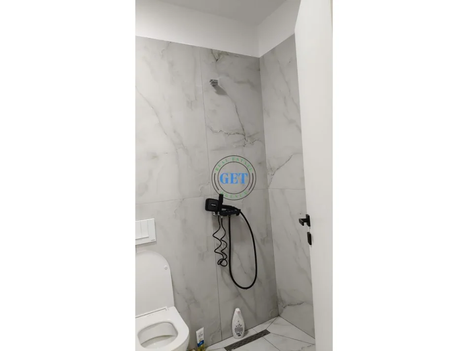 Shqiperi, shitet apartament 1+1 Kati 5, 62 m² 95.000 € (Golem)
