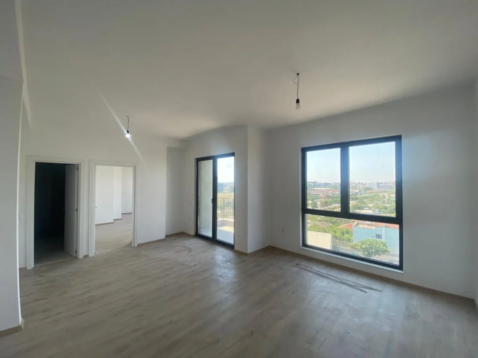 Tirane, shitet apartament 1+1+Ballkon Kati 5, 76 m² 135.000 € (Bulevardi i Ri)