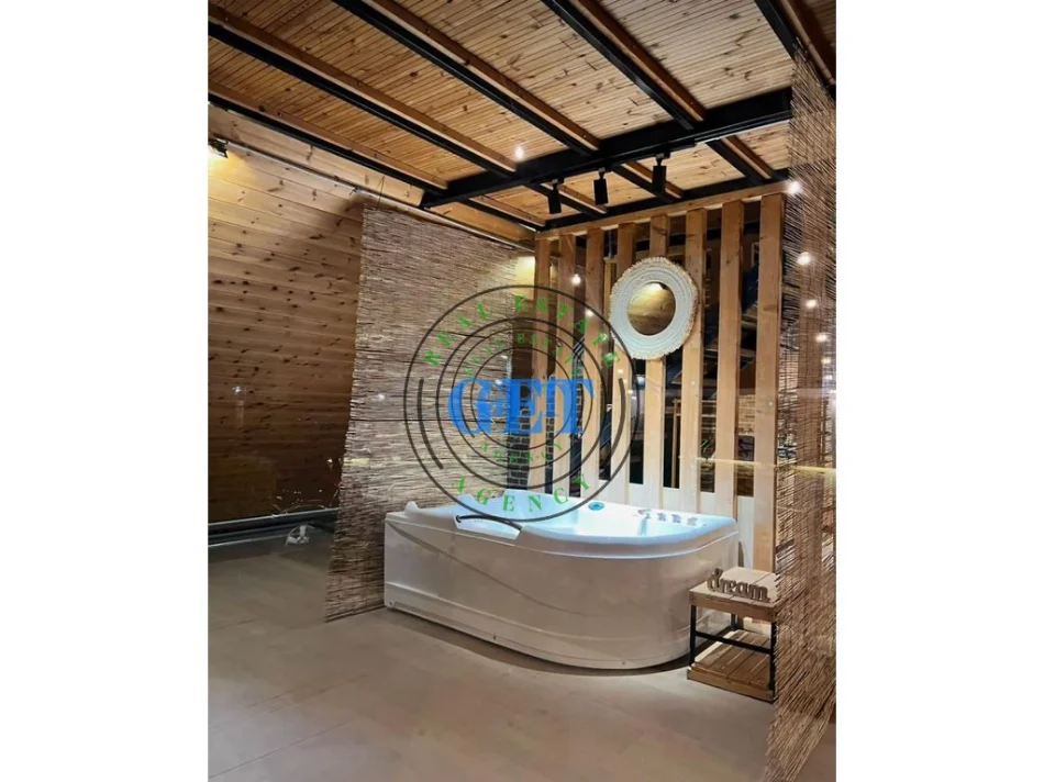 Durres, jepet me qera Vile 2+1 Kati 1, 140 m² 700 € (Shkallnur)