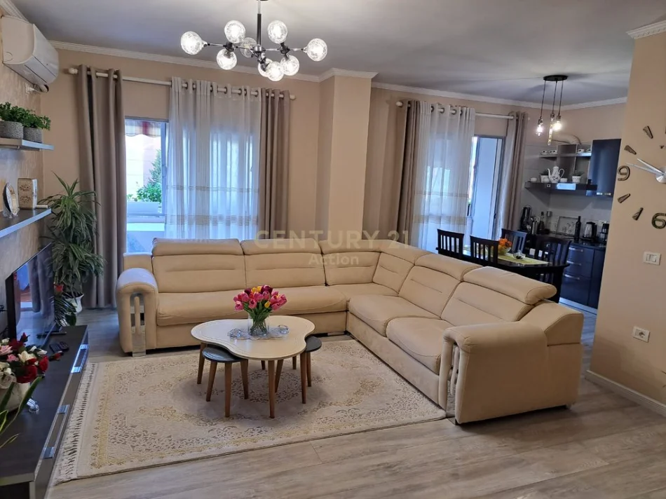 Tirane, shitet apartament 2+1 Kati 1, 144 m² 125.000 € 