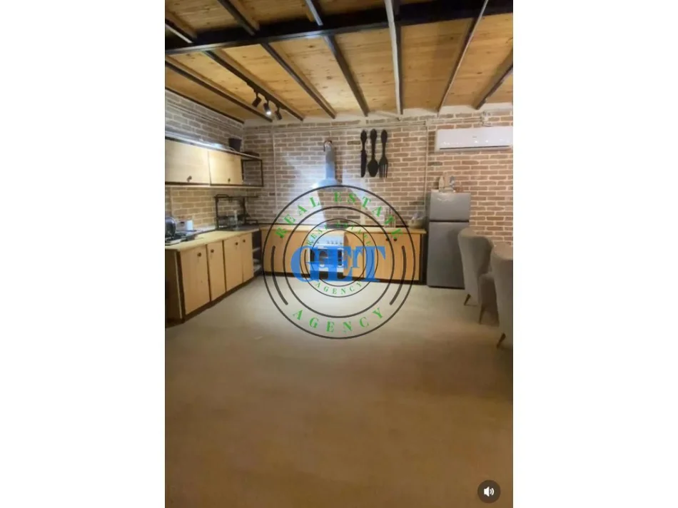 Durres, jepet me qera Vile 2+1 Kati 1, 140 m² 700 € (Shkallnur)