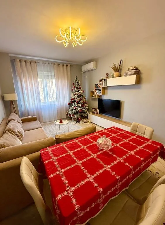 Tirane, shitet apartament 1+1+Aneks+Ballkon Kati 1, 84 m² 105.000 €