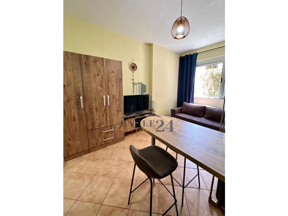 Durres, shitet garsonier 1+1 Kati 2, 45.000 € (Shkembi i Kavajes)