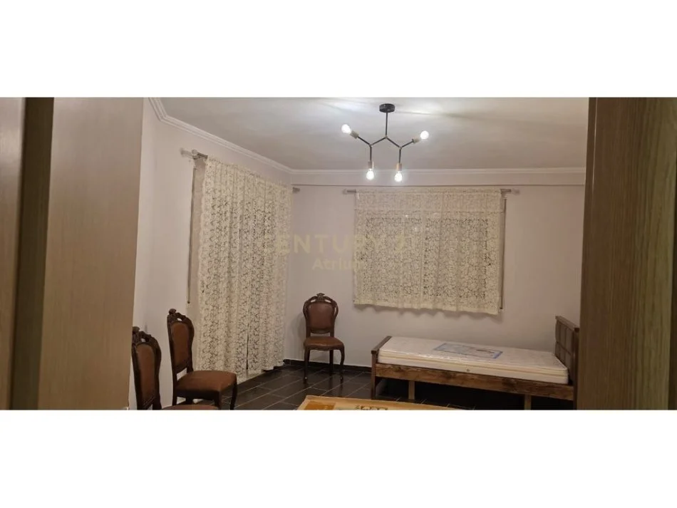 Tirane, jepet me qera apartament Kati 6, 118 m² 500 € (Yzberisht)