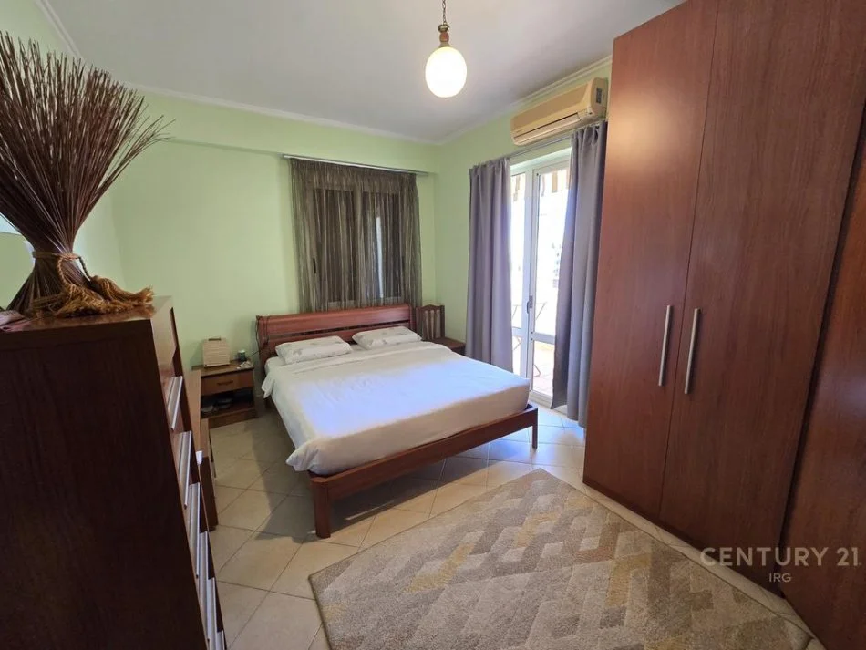 Tirane, shitet apartament 2+1+Aneks+Ballkon Kati 5, 76 m² 230.000 € 